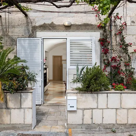 Beach Apartment Francesko At Unbeatable Location Dubrovnik Exterior photo