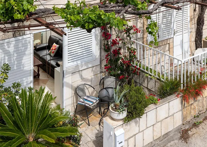 Beach Apartment Francesko At Unbeatable Location